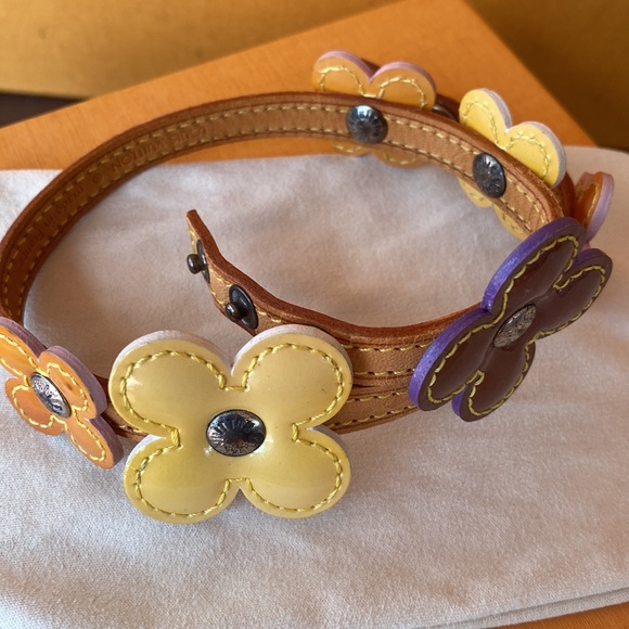 Authentic Louis Vuitton Vernis Lexington flowers Bracelet Choker Cuff Beautiful - Picture 5 of 14